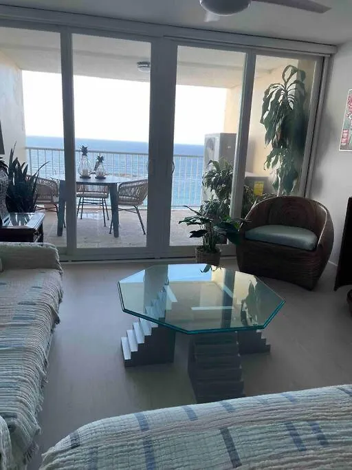 Ferienwohnung Vamos Pa La Playa! Ocean Front/High Floor San Juan